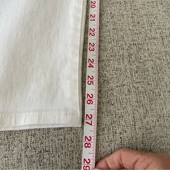 Chelsea & Violet White Denim Straight Leg Pant Size 27 Like New - Picture 3 of 8